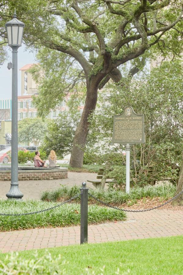 Sonder Ellis Square Aparthotel Savannah Exterior photo